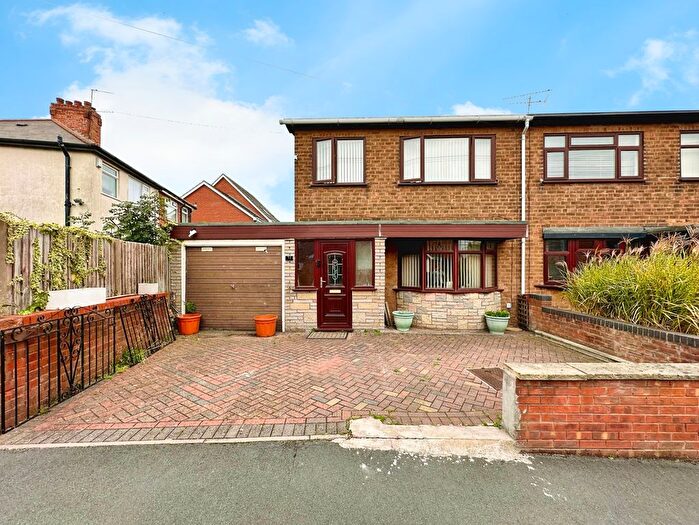 3 Bedroom Semi-detached House For Sale In Cross Street, Wednesbury, Wednesbury, WS10