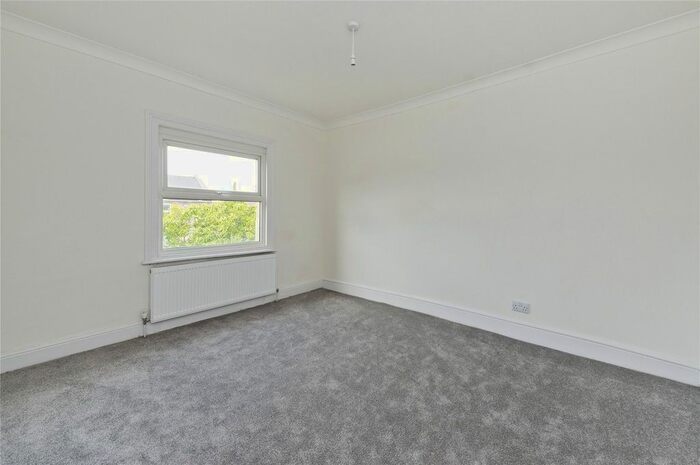 2 Bedroom Flat To Rent In Alfred Road, London, W3