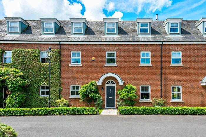 4 Bedroom Mews For Sale In Swinhoe Place, Warrington, WA3