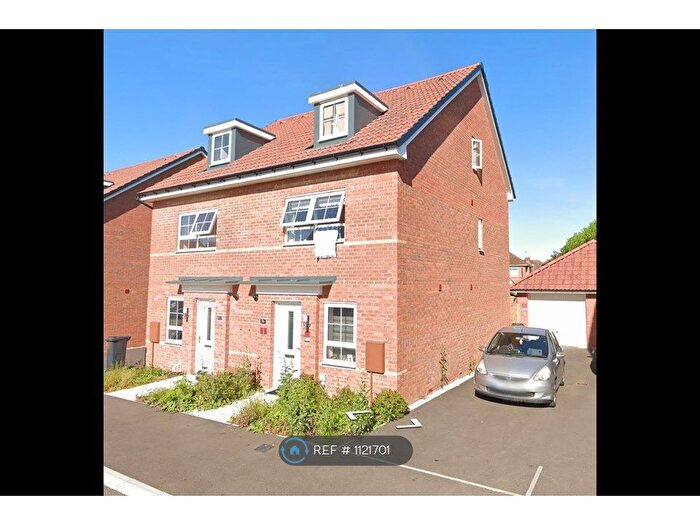 4 Bedroom Semi-Detached House To Rent In Ashcott Avenue, Leicester, LE4