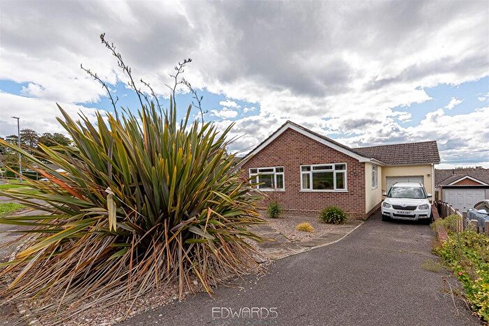 Detached Bungalow For Sale In Glendale Close, Wimborne, BH21