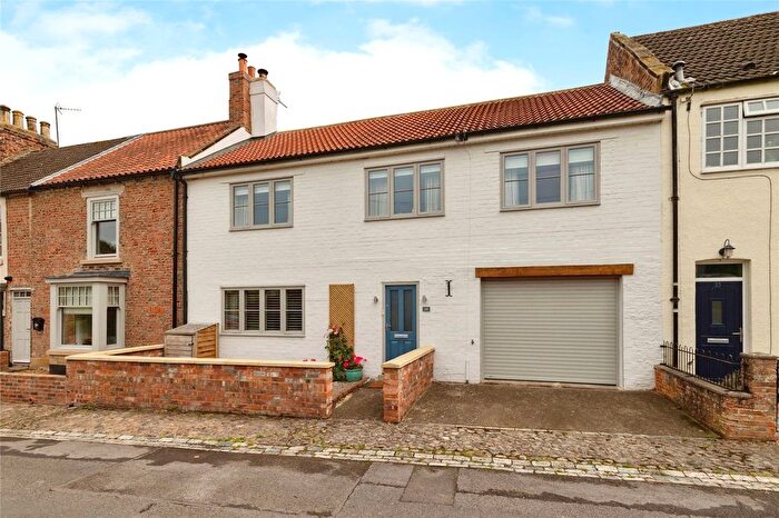 4 Bedroom Terraced House For Sale In North End, Hutton Rudby, Yarm, North Yorkshire, TS15
