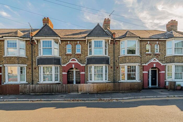 2 Bedroom Flat For Sale In Atlas Gardens, Charlton, SE7