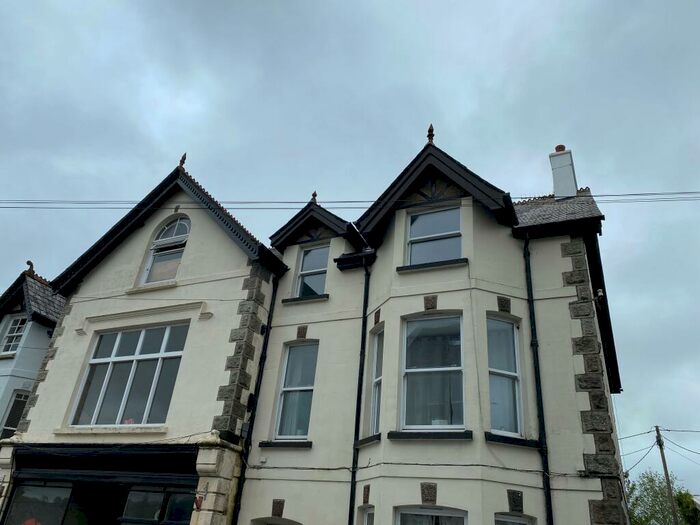 2 Bedroom Flat To Rent In Okehampton, Devon, EX20