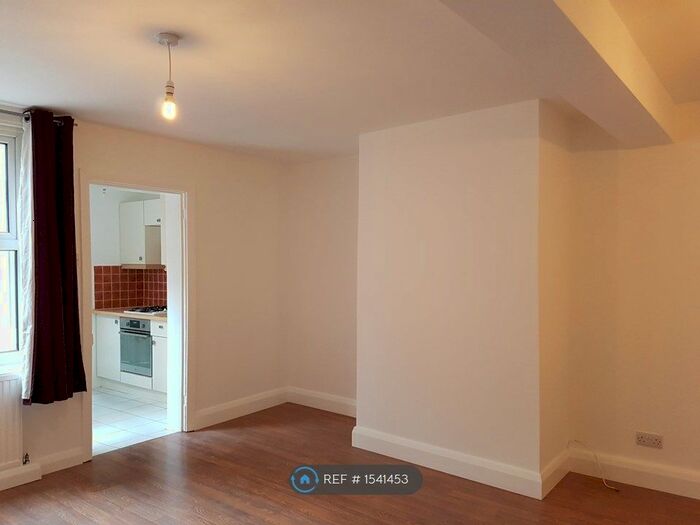 1 Bedroom Flat To Rent In Oval Road, Croydon, CR0