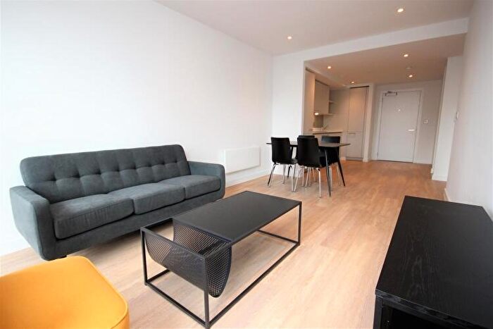 1 Bedroom Apartment For Sale In Manchester New Square Whitworth Street, M1