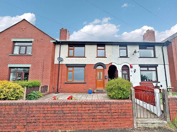 2 Bedroom Terraced House For Sale In Oakworth Croft, Moorside, Oldham, OL4