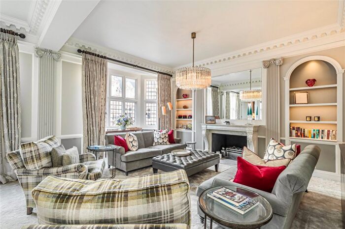 3 Bedroom Flat For Sale In Mount Street, London, W1K