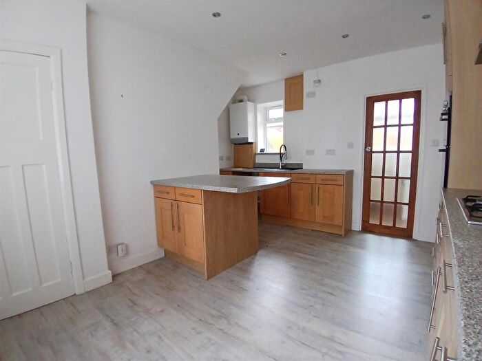 4 Bedroom Detached House For Sale In Glebe Road, Hinckley, LE10