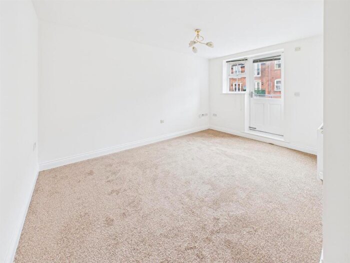 2 Bedroom Apartment To Rent In Larch Close, Nuneaton, CV10