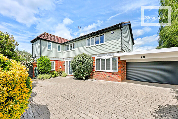 5 Bedroom Detached House For Sale In Highfield Place, Epping, CM16