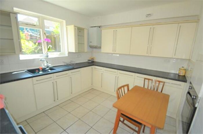 1 Bedroom Flat To Rent In Byron Road, Mill Hill, NW7