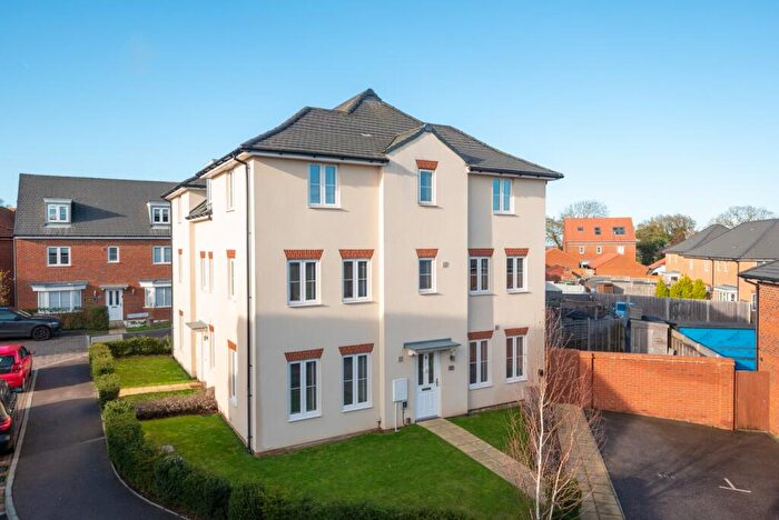 4 Bedroom Semi Detached House For Sale In Millyard Road, Aylesham, CT3