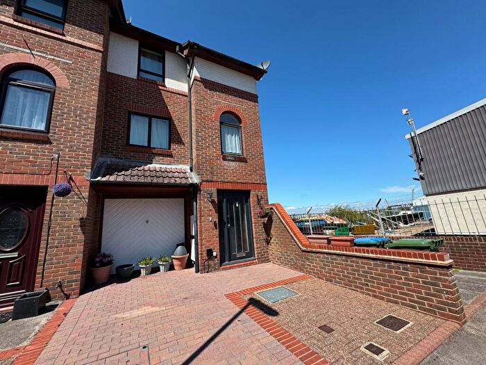 4 Bedroom House To Rent In Northern Anchorage, Woolston, SO19