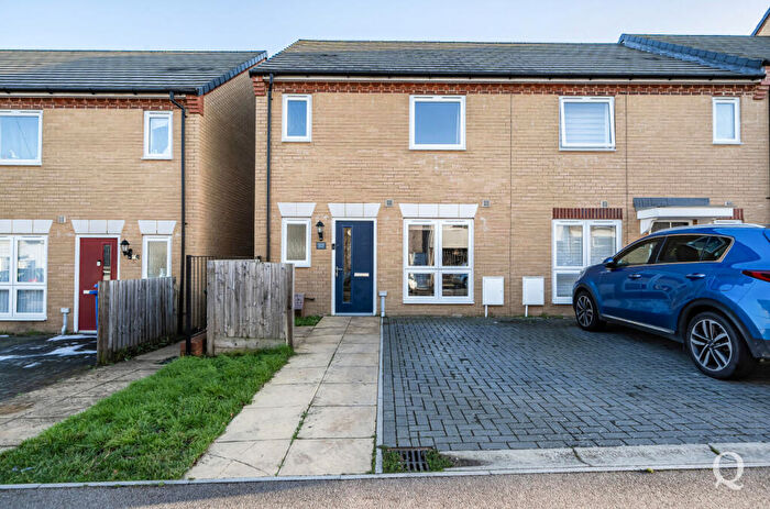 3 Bedroom End Of Terrace House For Sale In Charlotte Street, Sittingbourne, Kent, ME10