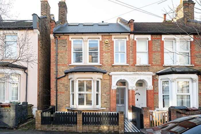 4 Bedroom House For Sale In Kingsley Road, Walthamstow, E17
