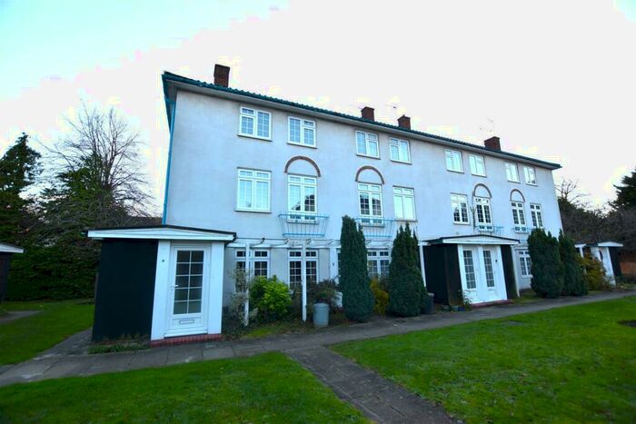 2 Bedroom Apartment To Rent In Ewell Road, Surbiton, KT6