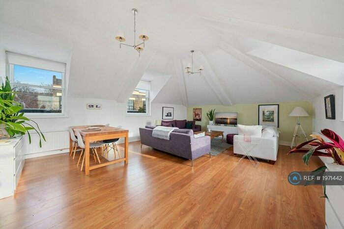 2 Bedroom Flat To Rent In St Mary Road, Walthamstow, E17