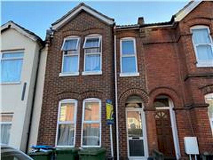 6 Bedroom House To Rent In Livingstone Road, SO14