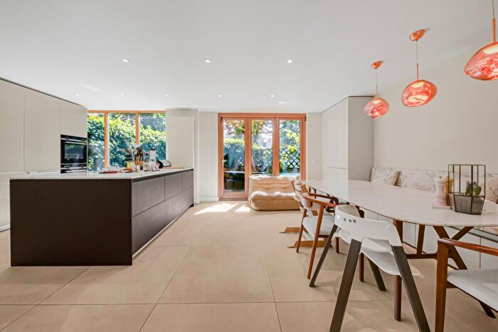 5 Bedroom Mews To Rent In Tower Close, South Hampstead, NW3