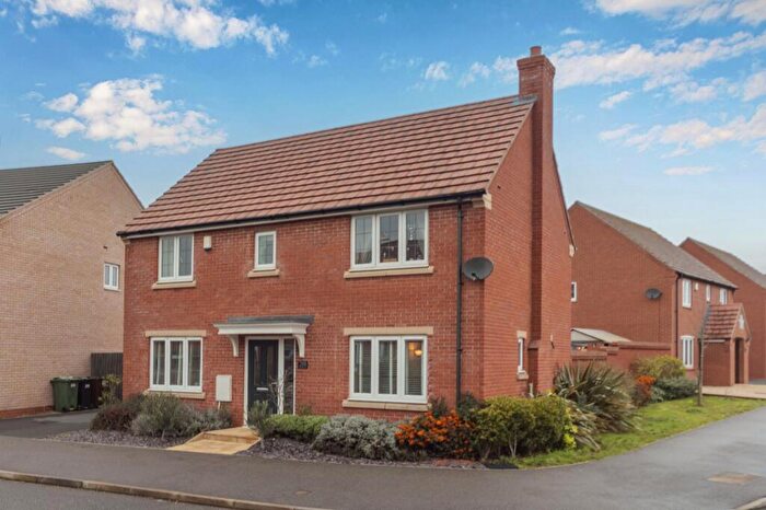 4 Bedroom Detached House For Sale In Highland Drive, Loughborough, LE11