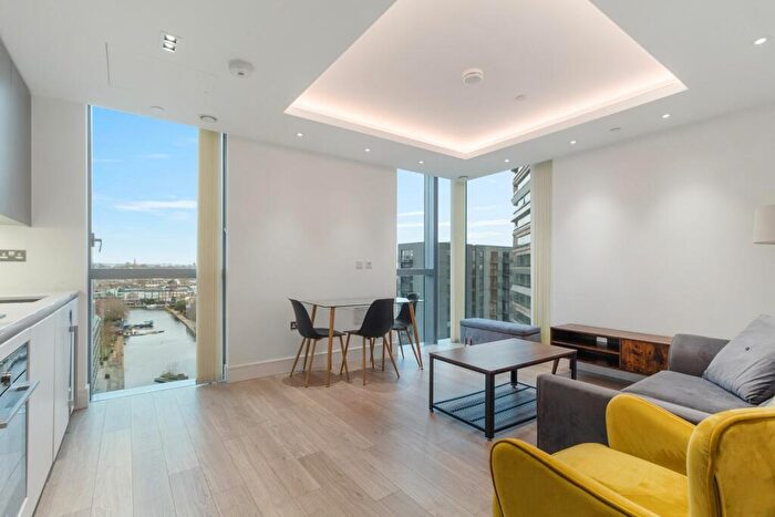 2 Bedroom Apartment To Rent In Carrara Tower, Bollinder Place London, EC1V