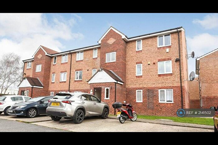 2 Bedroom Flat To Rent In Express Drive, Ilford, IG3
