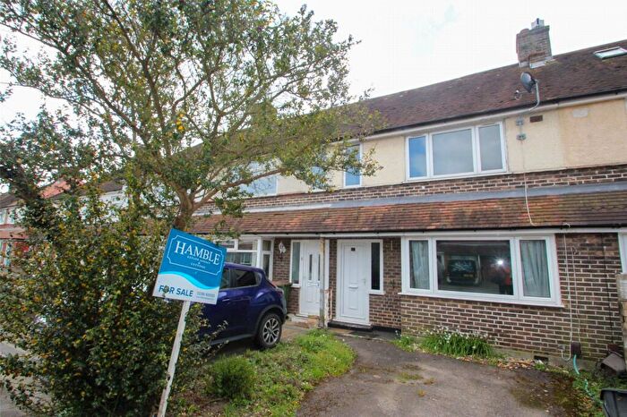 2 Bedroom Terraced House For Sale In Cliffe Avenue, Hamble, Southampton, Hampshire, SO31