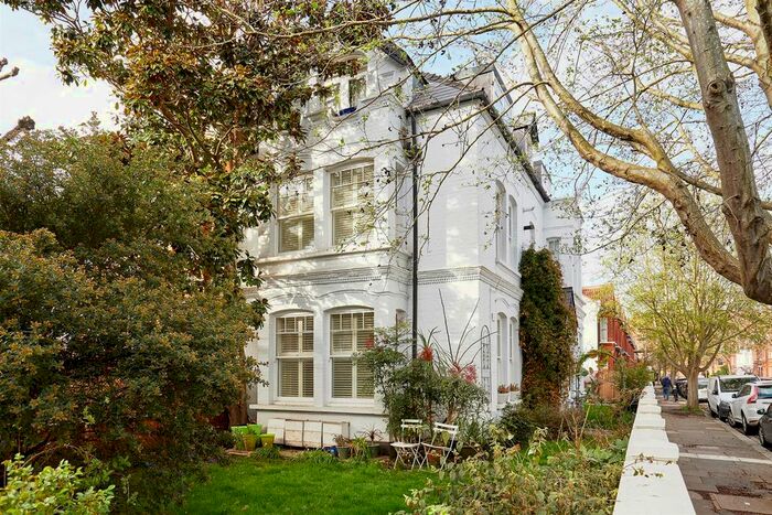 1 Bedroom Flat To Rent In Fauconberg Road, Chiswick, W4