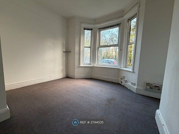 2 Bedroom Flat To Rent In Southampton Road, Eastleigh, SO50