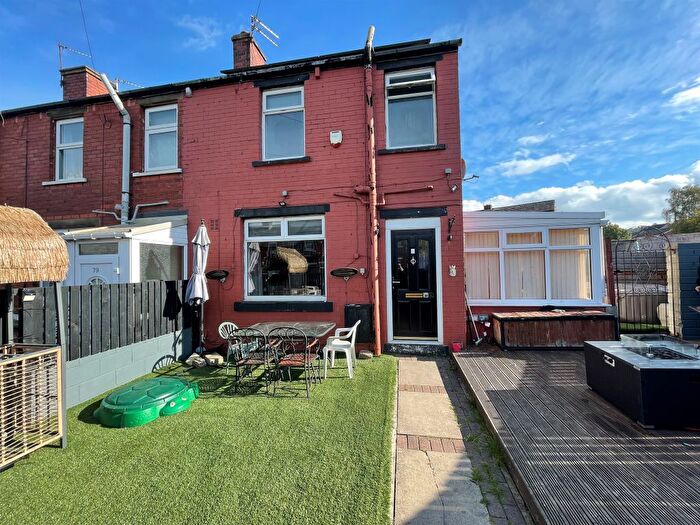 3 Bedroom End Of Terrace House For Sale In Springfield Road, Elland, HX5