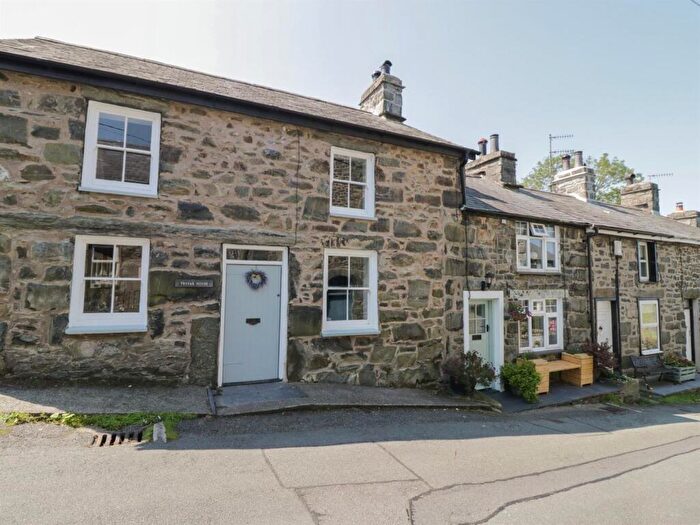 3 Bedroom House For Sale In Tryfer Terrace, Harlech, LL46