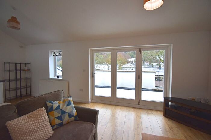 2 Bedroom Flat For Sale In Dickson Wharf, Wharf Road, Whaley Bridge, High Peak, SK23