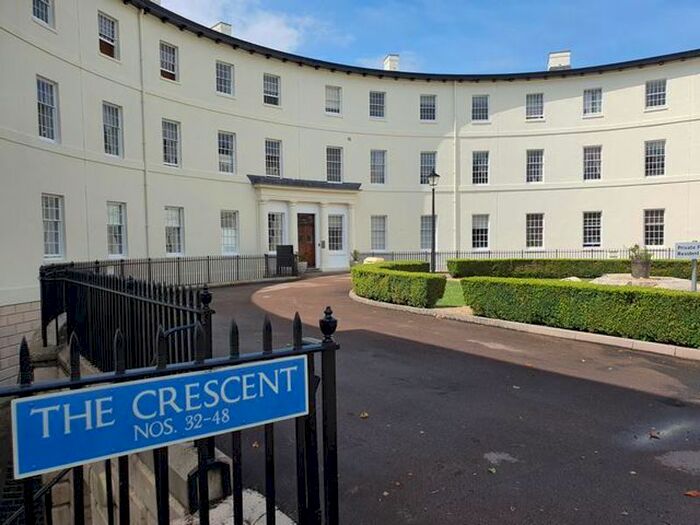2 Bedroom Flat For Sale In The Crescent, Gloucester, GL1