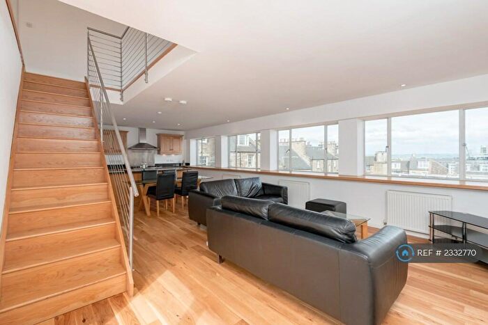 3 Bedroom Flat To Rent In Young Street South Lane, Edinburgh, EH2