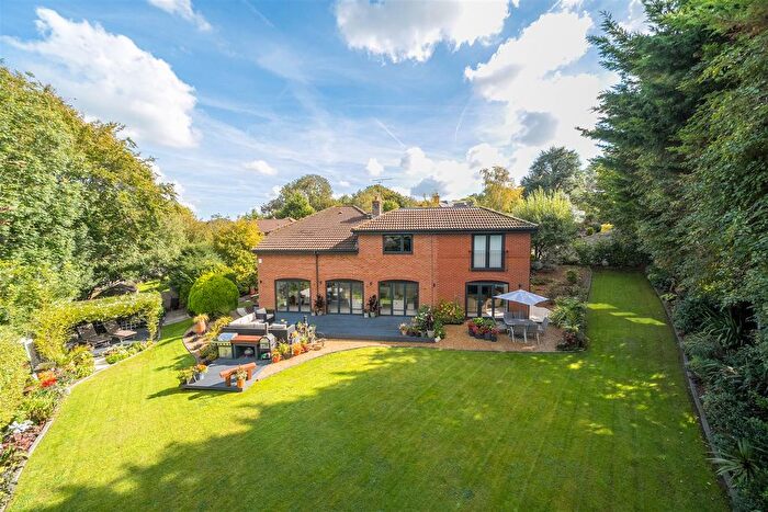 4 Bedroom Detached House For Sale In Wallington Orchard, Riverside Avenue, Fareham, PO16