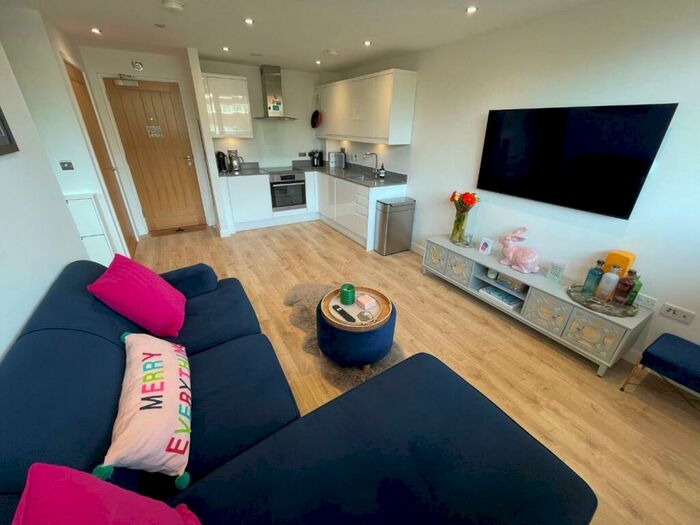 1 Bedroom Apartment To Rent In Stanmore Hill, Stanmore, HA7