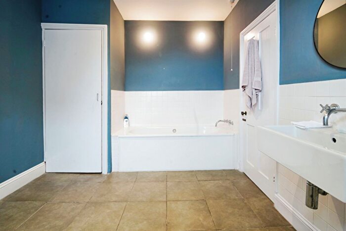 3 Bedroom Terraced House For Sale In Hampton Place, Brighton, BN1