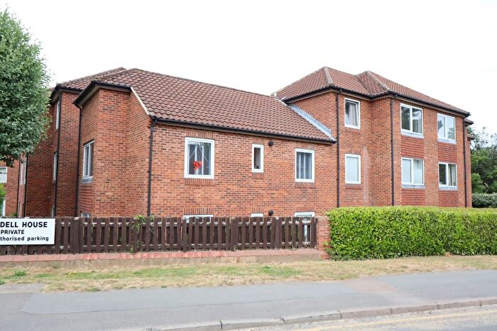 1 Bedroom Property For Sale In Roundwood Lane, Harpenden, AL5