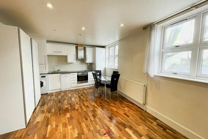 1 Bedroom Flat To Rent In Caledonian Road, London, N1