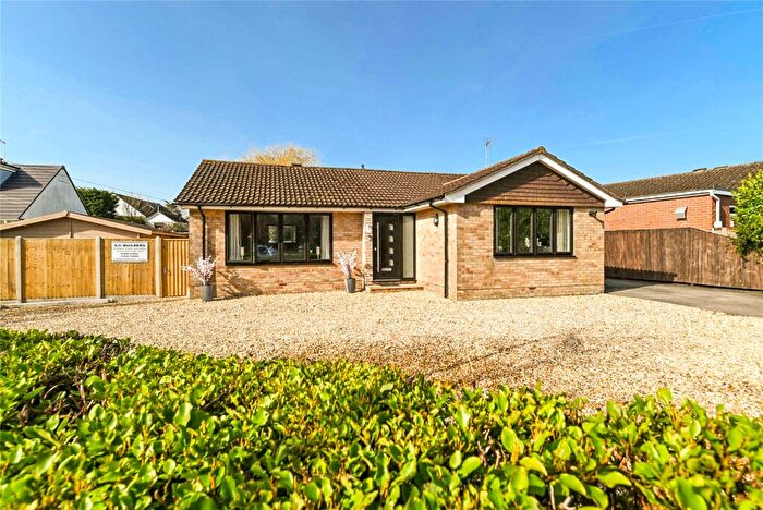 3 Bedroom Bungalow For Sale In Oak Road, New Milton, Hampshire, BH25