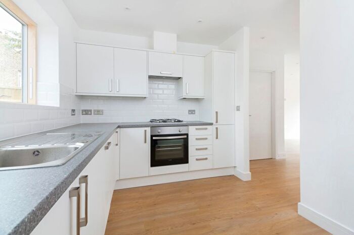 4 Bedroom Mews To Rent In Williams Mews, London, SE4