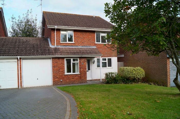 4 Bedroom Detached House To Rent In Hills Road, Steyning, West Sussex, BN44