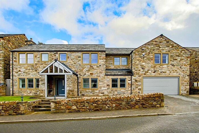 7 Bedroom Detached House For Sale In Bishops Court, Rossendale, BB4