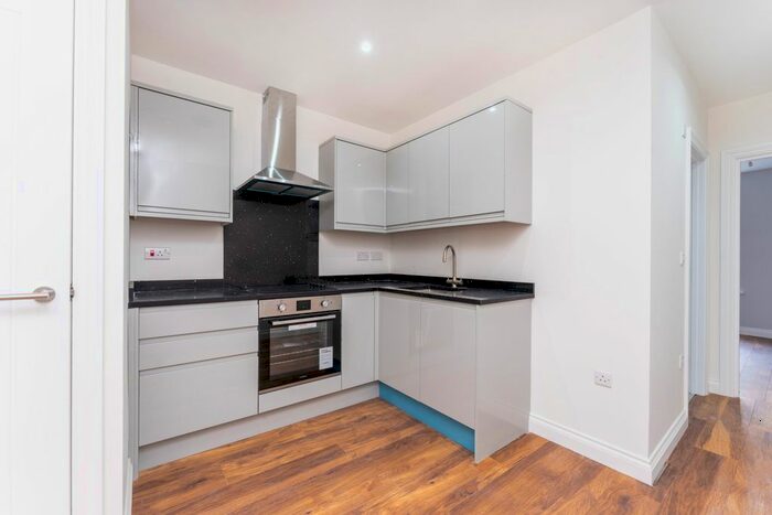 1 Bedroom Flat To Rent In Canberra Road, West Ealing, W13