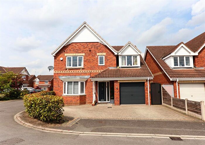4 Bedroom Detached House For Sale In Coxley Court, Rossington, Doncaster, DN11