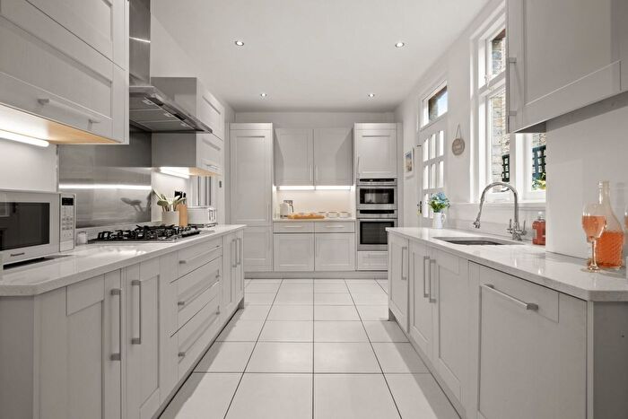 3 Bedroom Semi-Detached House To Rent In Shortlands Road, Kingston Upon Thames, KT2