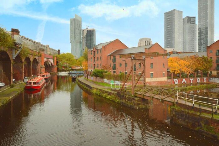 2 Bedroom Flat To Rent In Ashton House, Slate Wharf, Castlefield, Manchester, M15