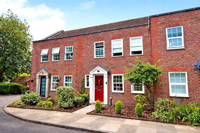 3 Bedroom Terraced House For Sale In York Mews, Alton, Hampshire, GU34