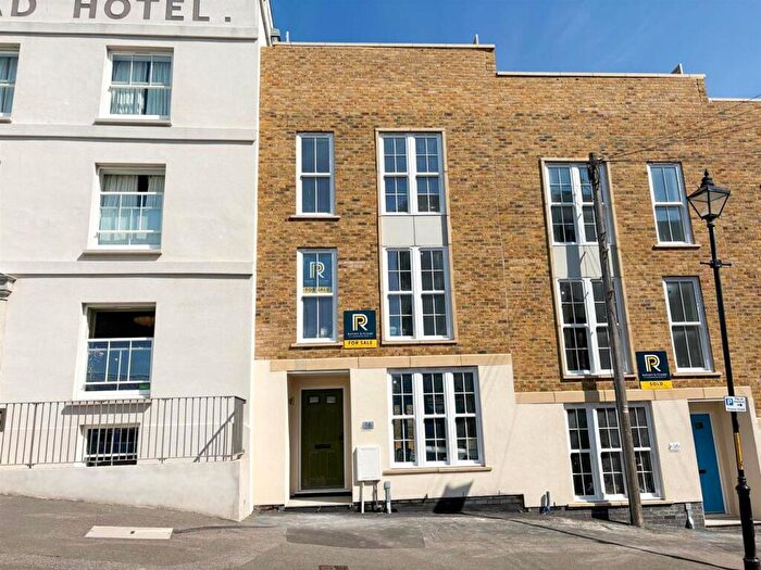 4 Bedroom Town House For Sale In Fort Road, Margate, CT9